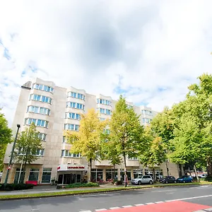 Leonardo Center Отель